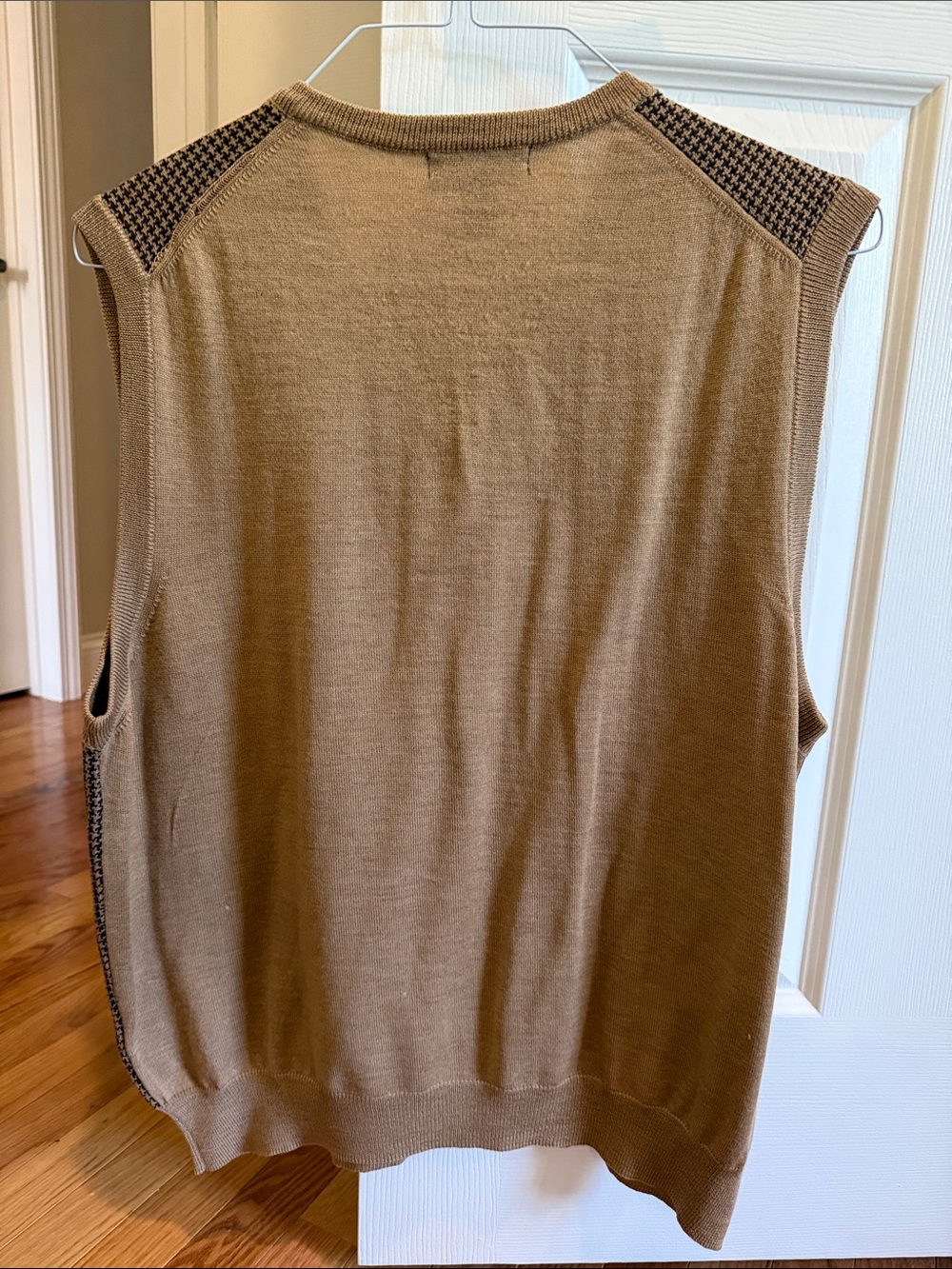 Grant Thomas Men’s V-Neck Sweater Vest in Tan and Brown - Picture 3 of 3